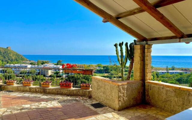 Villa Lo Scoglio