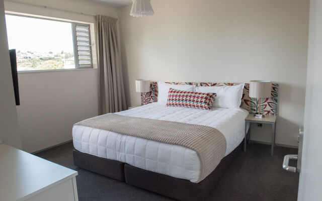 Navigate Seaside Hotel