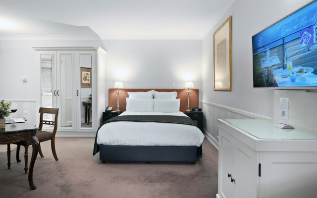 Echoes Boutique Hotel and Restaurant
