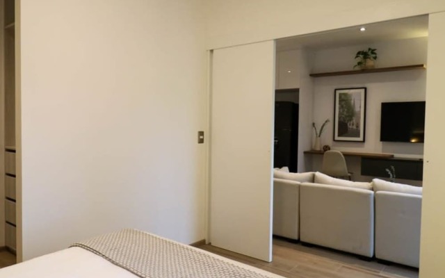 w 1BR With Balcony in Luxury Building Barranco