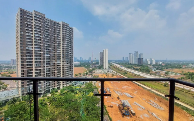 Exclusive And Homey 3Br Sky House Bsd Apartment