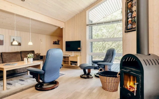 6 Person Holiday Home in Albaek