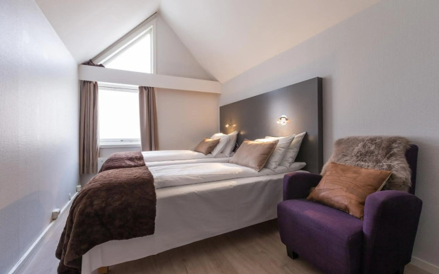 Enter Viking Hotel
