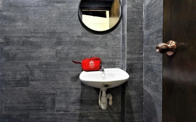 ZEN Rooms Basic Near KTM Sentul