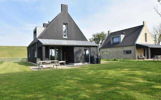 Traditional Villa in Tzummarum near Sea