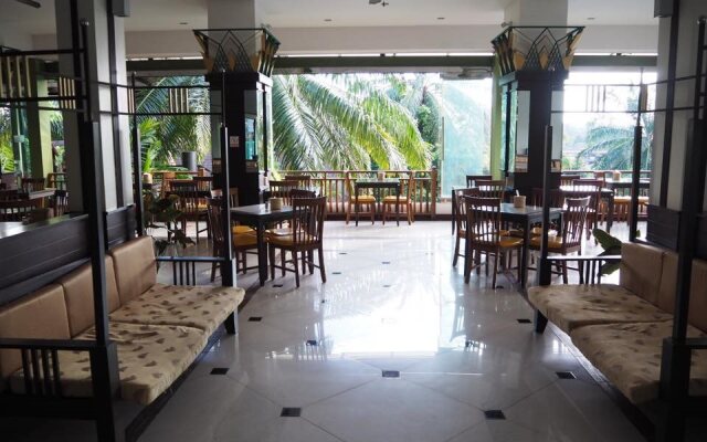 Palm Paradise Resort