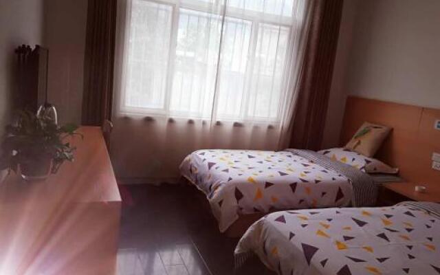 Huashan Lotus International Hostel