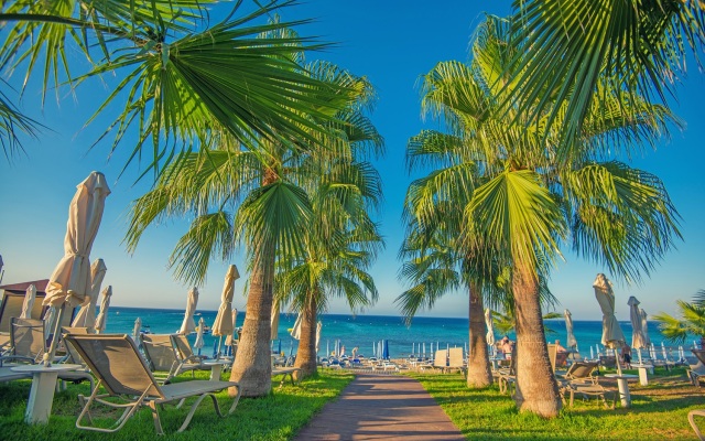 Silver Sands Beach Hotel