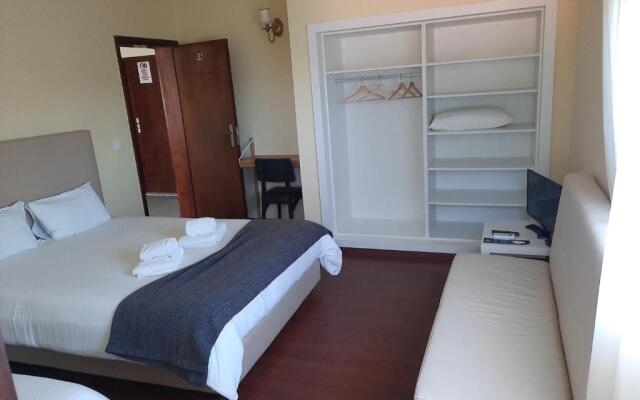 Metro Vilar Suites & Villas