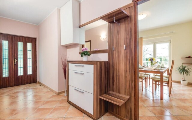 Nice Home in Matulji With Wifi and 2 Bedrooms