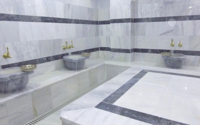 Civril Deluxe Hotel