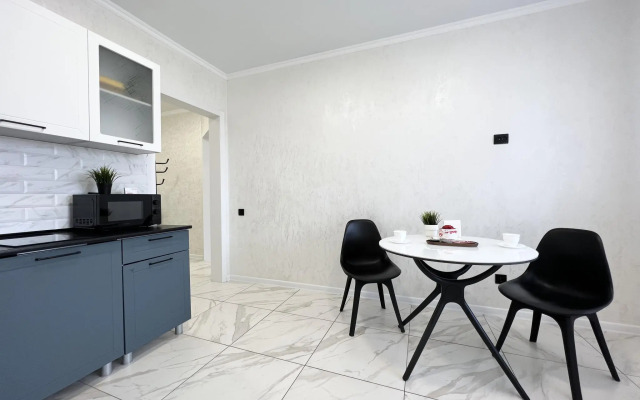 Live on 133 Baizakov Street