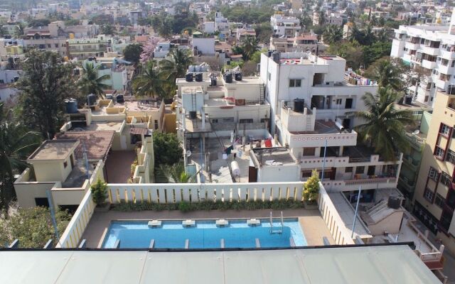 White Canvas Hotel