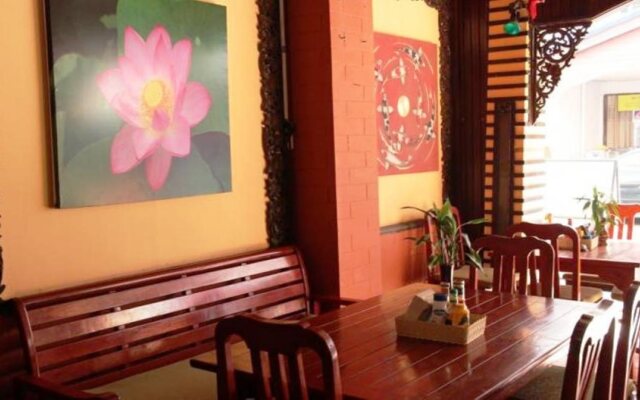 Sanuk Sabai Inn