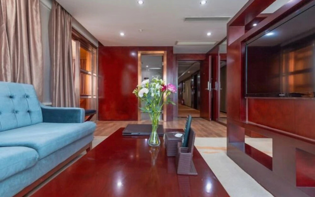 Royal Hotel