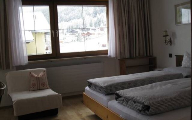 Haus Bergheimat - Familie Oberacher