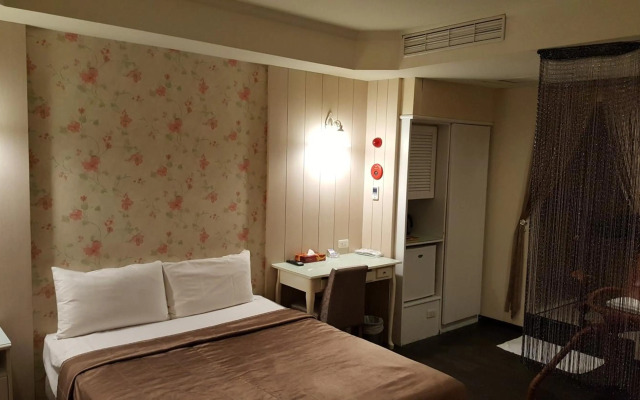 Windmill Fashion Hotel