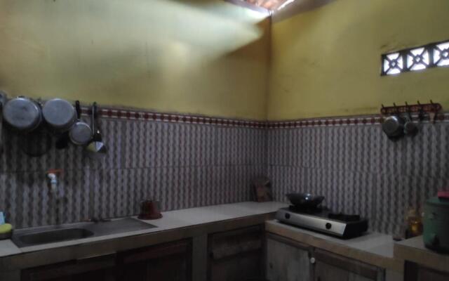 Dibyo Homestay