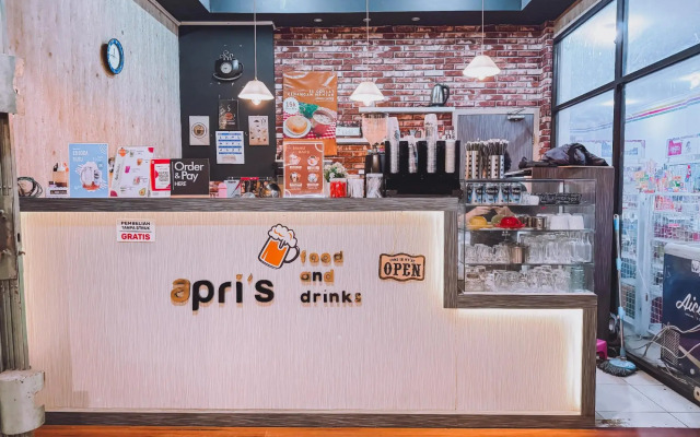 Apri Inn Syariah by Oyo Rooms