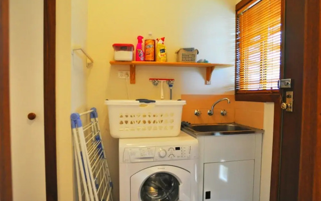 Inlet Dreaming - Free Wifi