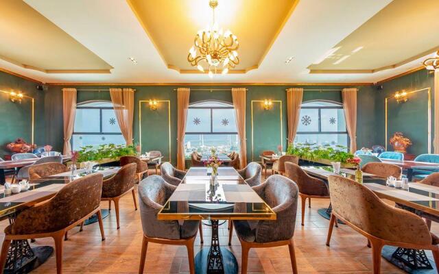 Lupin Boutique Hotel