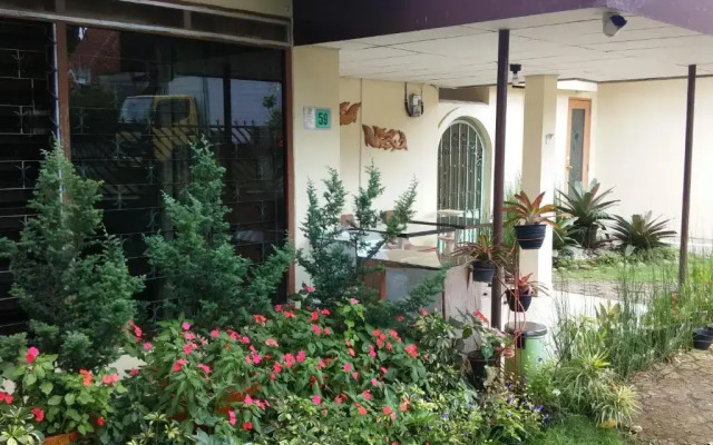 Gio Guesthouse Bogor