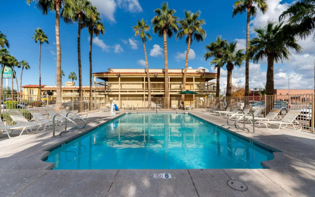 Motel 6 Phoenix, AZ - Midtown