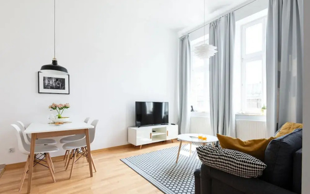 Cracow Old Town Apartment