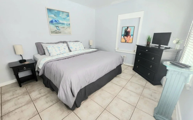 Paradise Cove at Lemon Bay