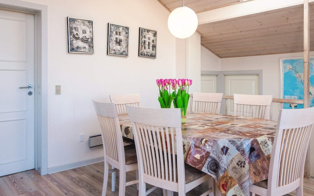 6 Person Holiday Home in Hemmet