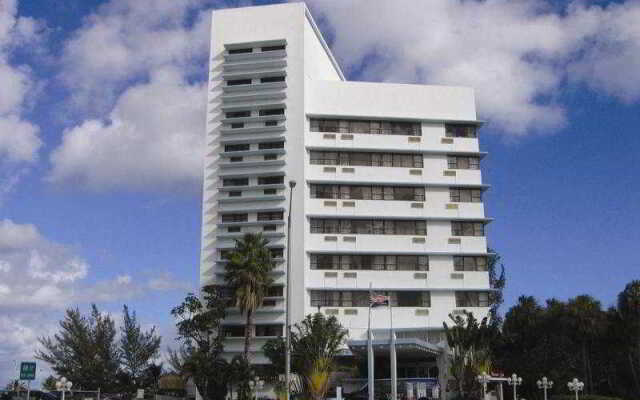 Howard Johnson Plaza Miami Beach North