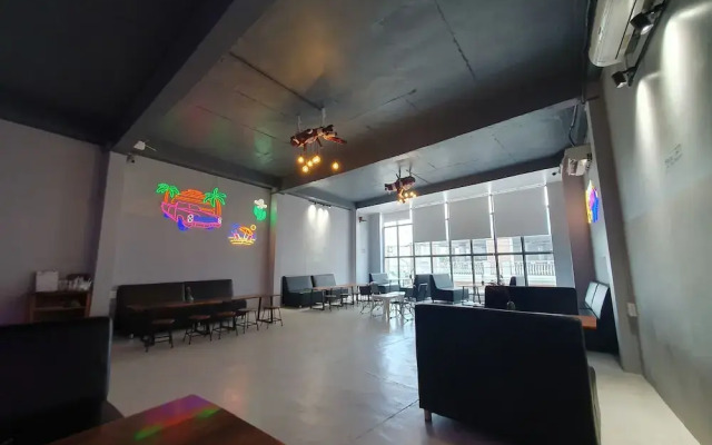 Hero Hostel & Billiards