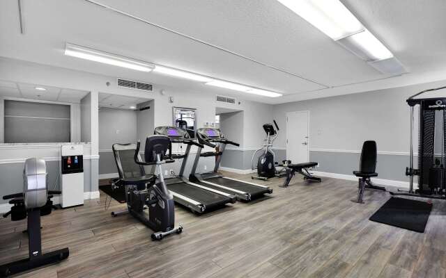Ramada by Wyndham Jacksonville I-95 by Butler Blvd