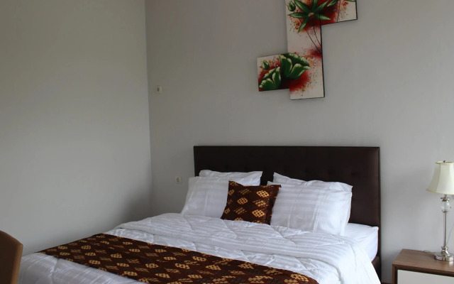 Rene Hotel