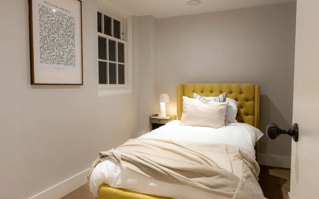 Three Bed Apts near Spitalfields Mkt