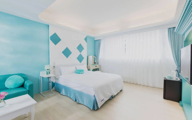 Welcome The Sun Enjoy The Moon