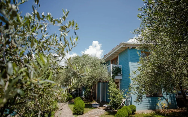 Drymades Inn Resort