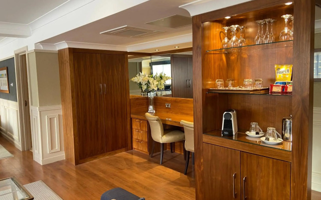 The Liner Hotel