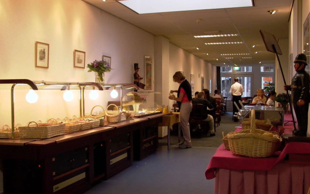 Rho Hotel