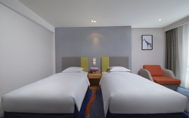 Holiday Inn Express Zhengzhou Zhengdong by IHG – Guest Rooms – Zhengzhou