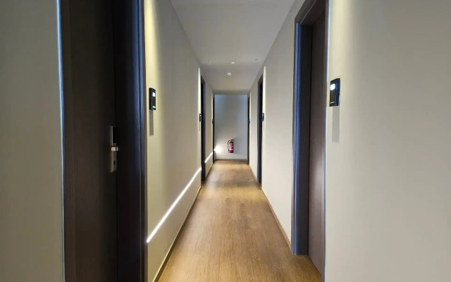 Petousis Hotel & Suites