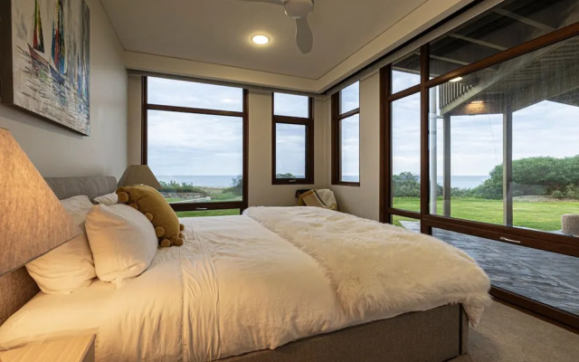 Unwind Seascape at Tennyson Beach