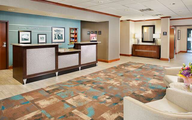 Hampton Inn & Suites Mansfield