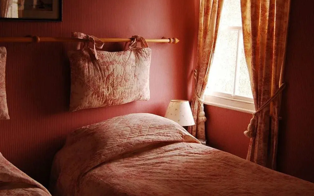 The Moelwyn Hotel & Restaurant