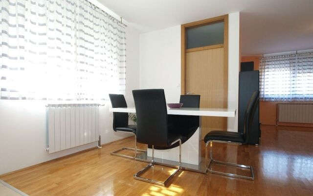 Apartment 1920