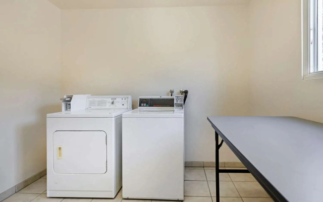 Best Western Plus Country Park Hotel