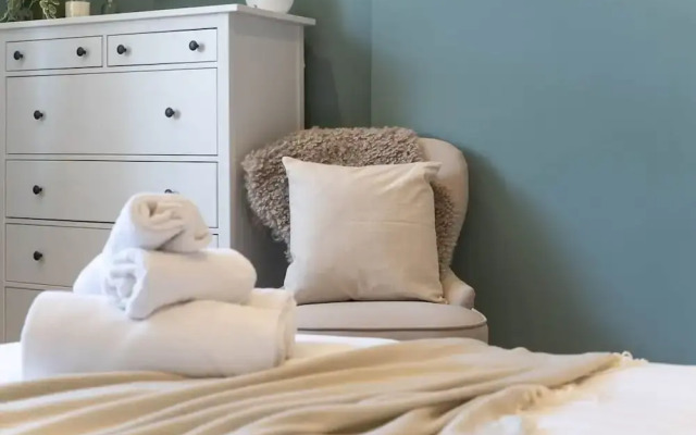 Host Stay Round Hill Apartment