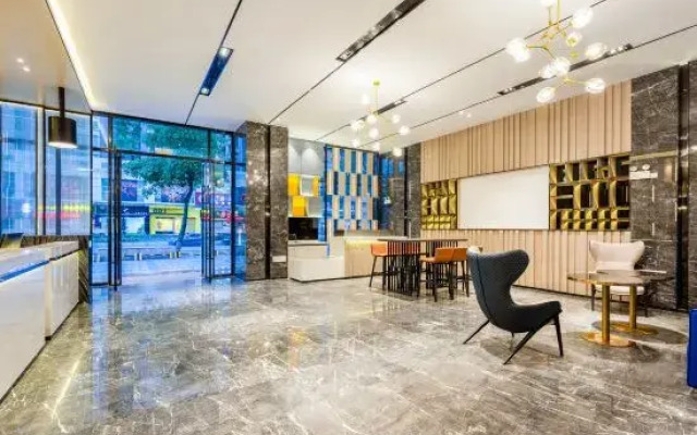 Echarm Hotel (Huoju Kaifaqu Zhongshan Station)