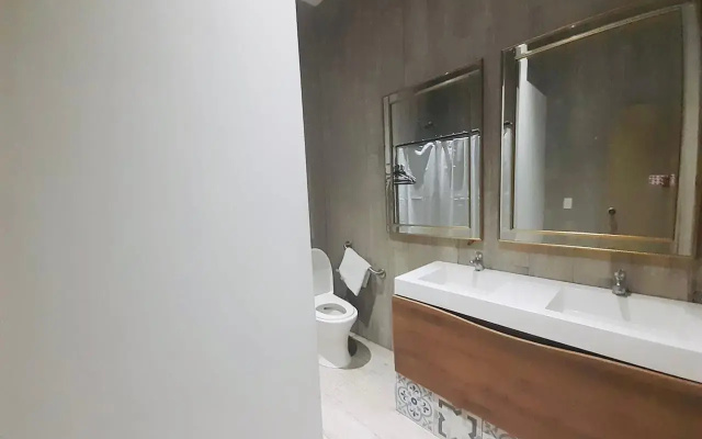 Ocean Breeze Boutique Hotel