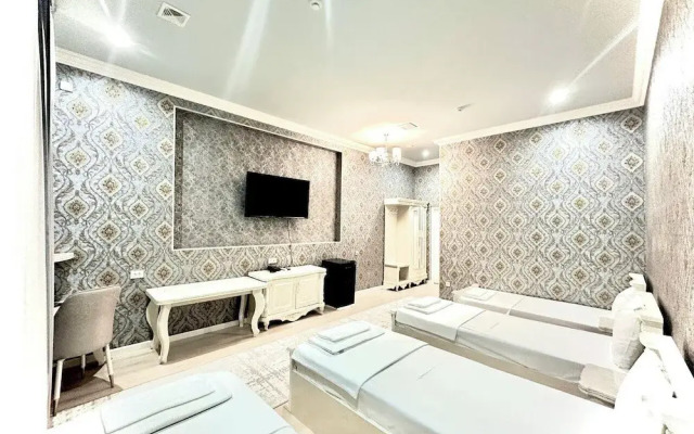 Almir Hotel